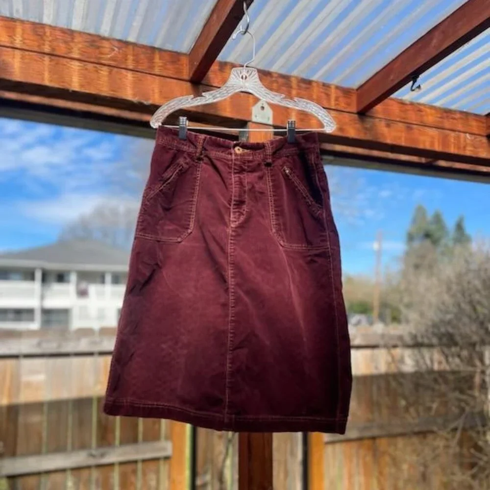 Eddie Baur Burgandy Corduroy Midi Skirt-Size 6 Tall-32 inch Waist - Picture 3 of 4